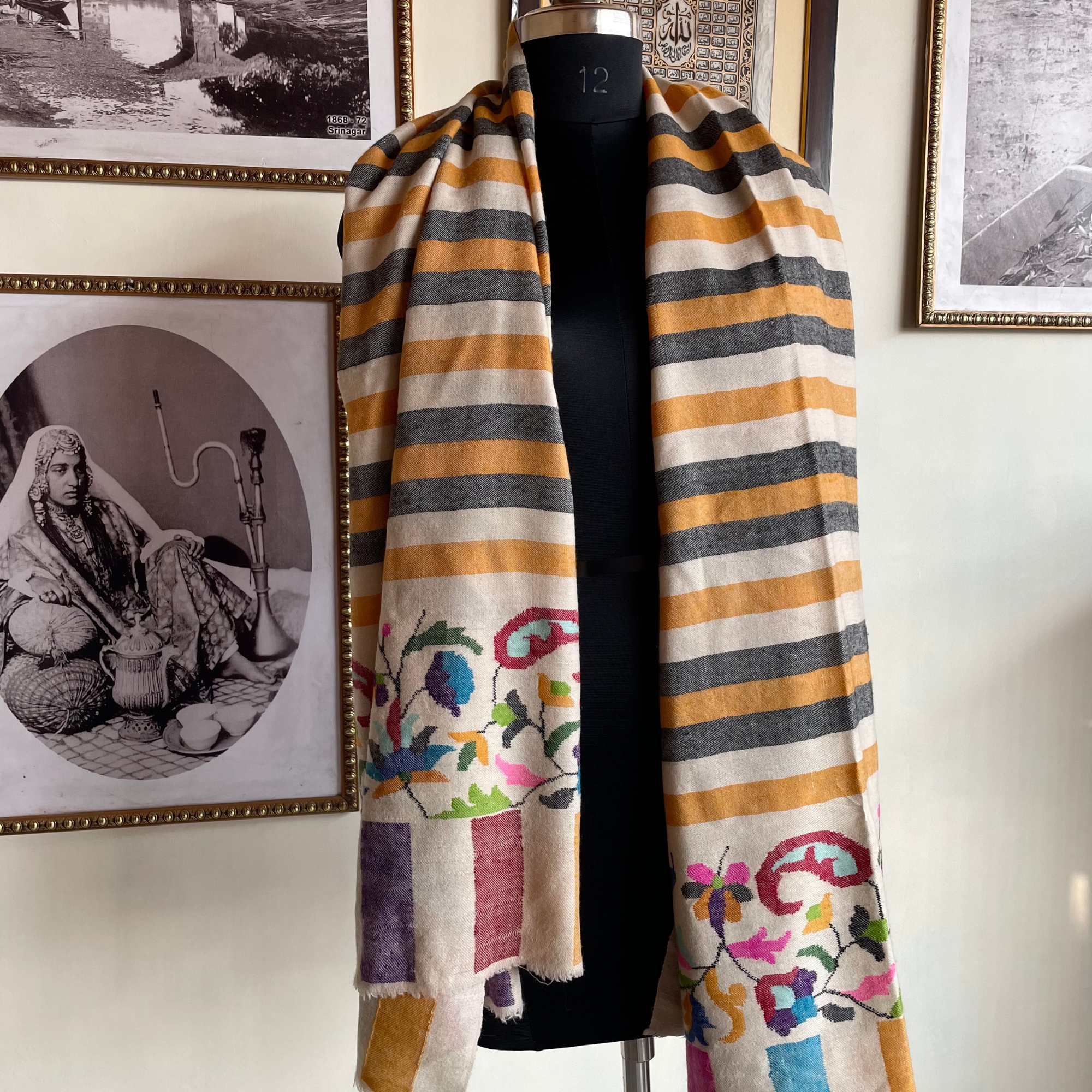 Semi-Kani Handwoven Kashmiri Pashmina Shawl - Image 4