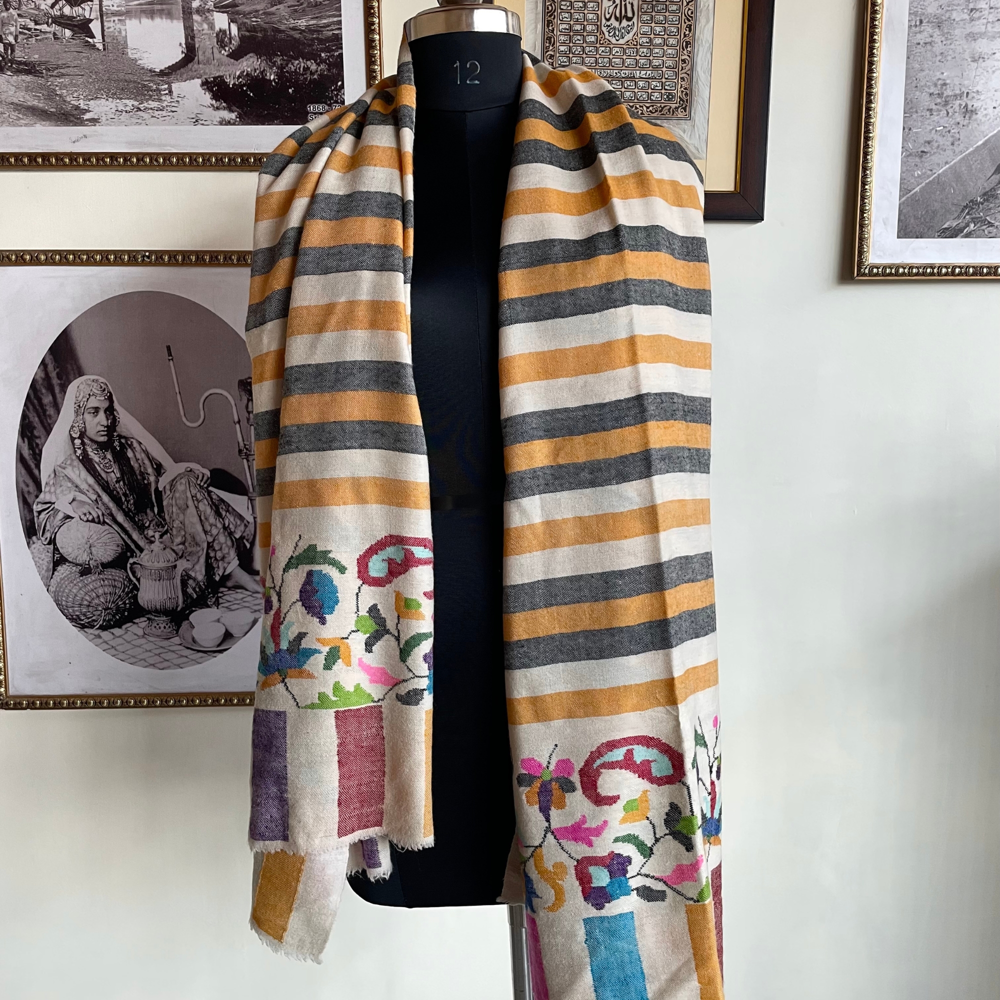 Semi-Kani Handwoven Kashmiri Pashmina Shawl