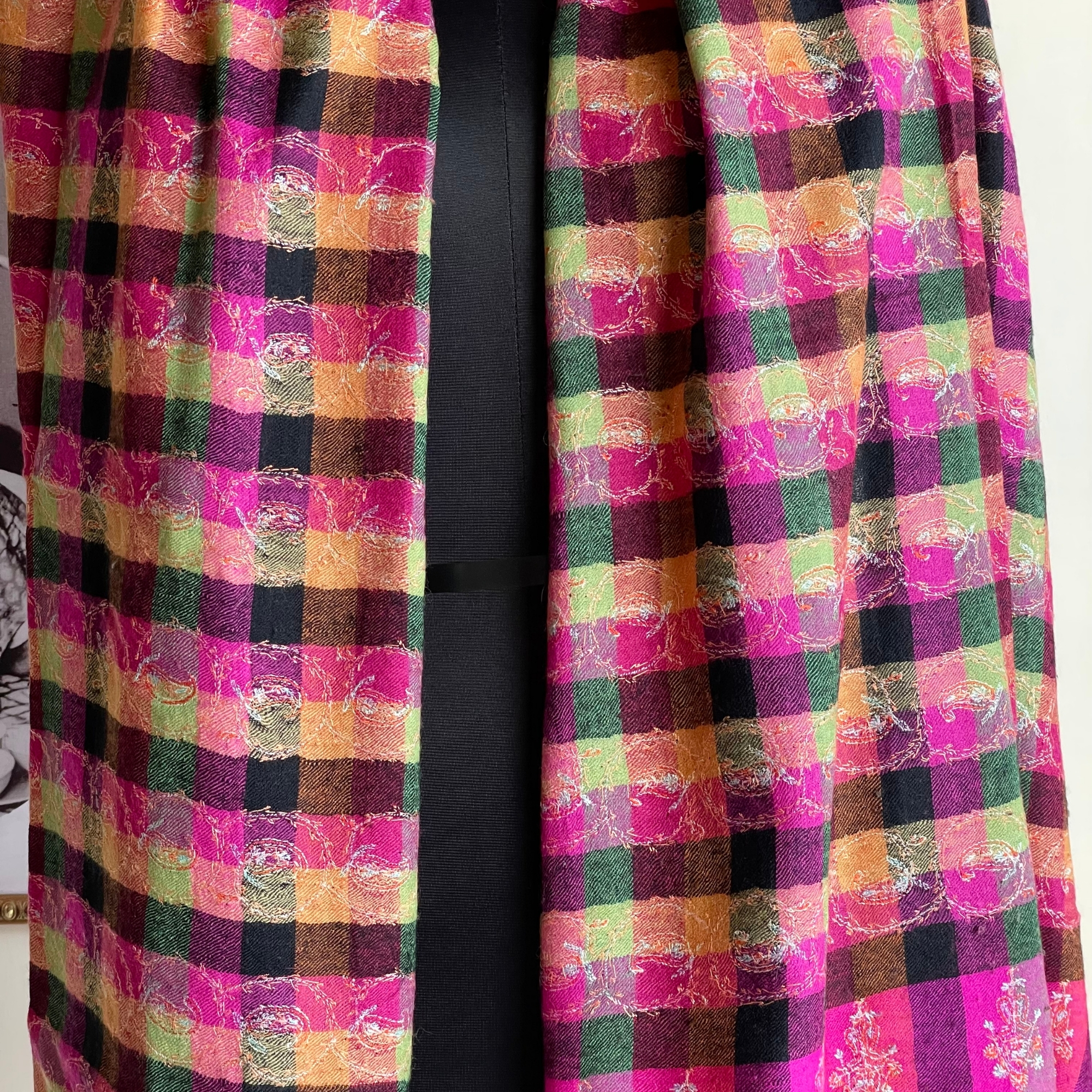 Check Sozni Handwoven Kashmiri Pashmina Shawl – Multicolour Check with Traditional Sozni Embroidery - Image 2