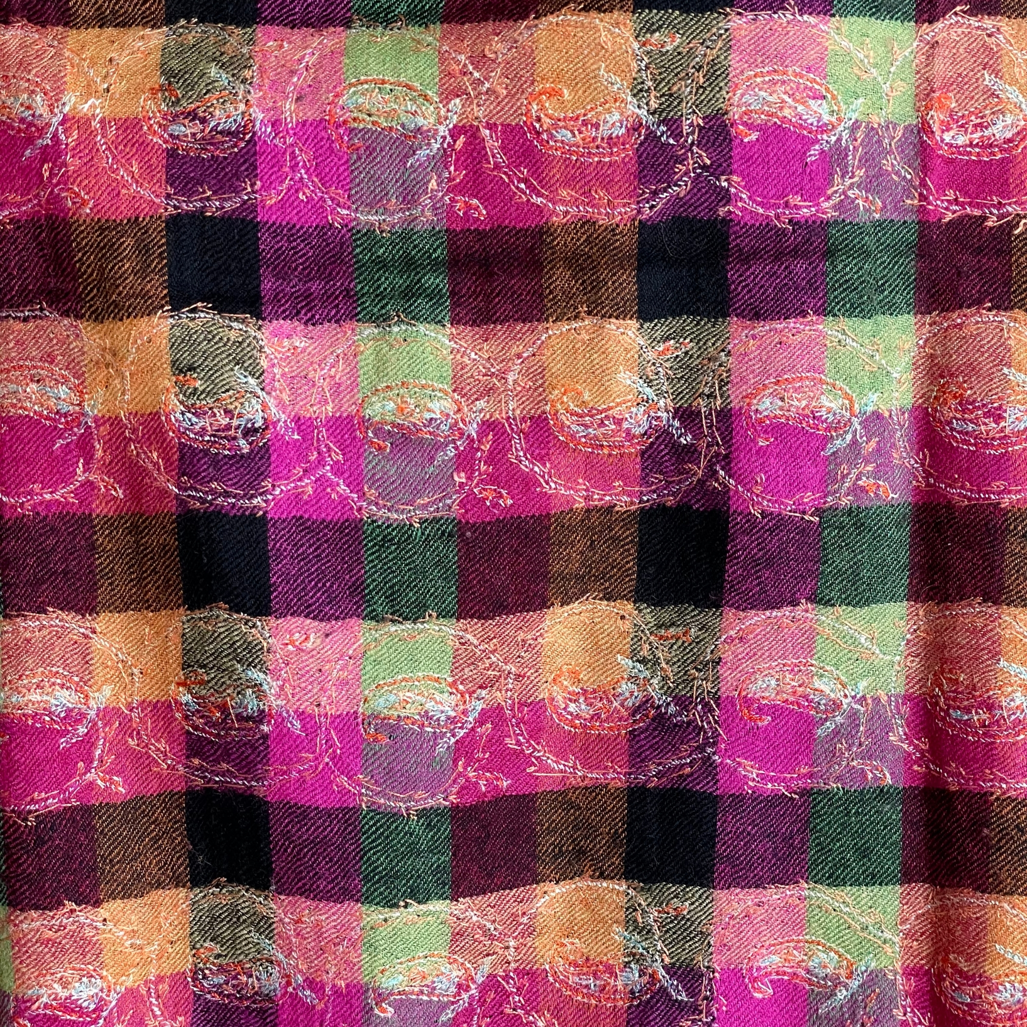 Check Sozni Handwoven Kashmiri Pashmina Shawl – Multicolour Check with Traditional Sozni Embroidery - Image 6