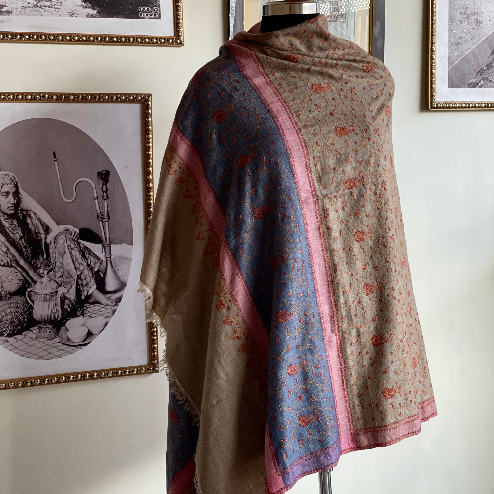 Royal Sozni Jaal Kashmiri Pashmina Shawl – Hand-Embroidered Heirloom - Image 3