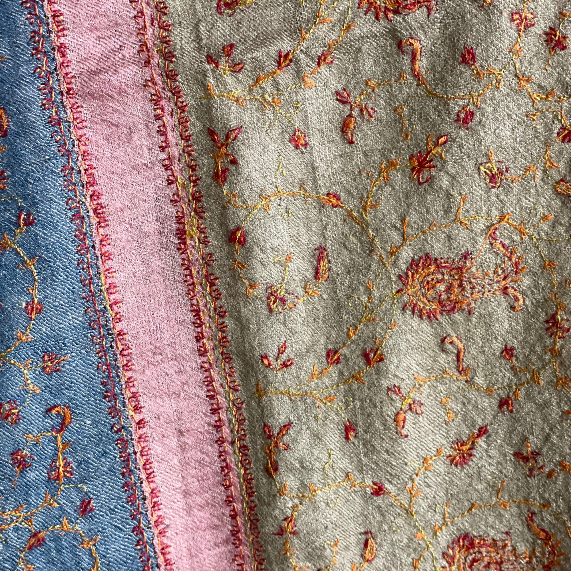 Royal Sozni Jaal Kashmiri Pashmina Shawl – Hand-Embroidered Heirloom - Image 2